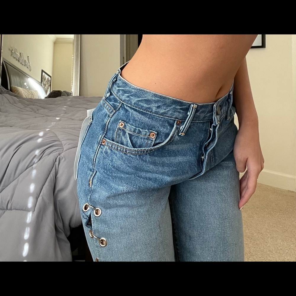 NWT Grlfrnd Helena Pierced Jeans - Picture 8 of 14